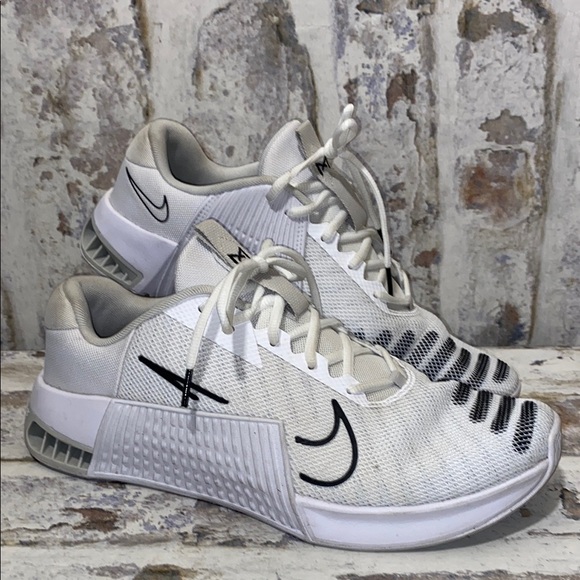 Nike Metcon Cross Training Sneakers - Picture 1 of 6